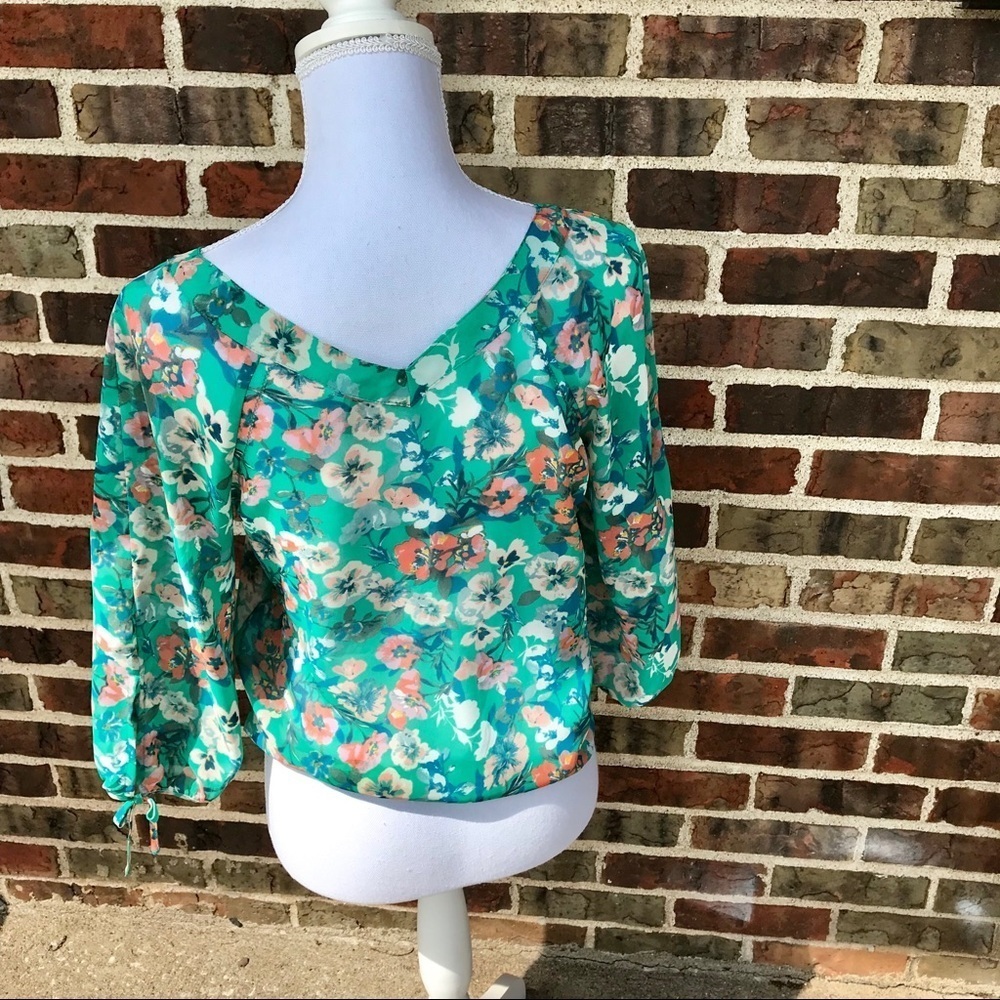 LC Lauren Conrad Romantic Floral printed Top Raglan Sleeve Sz XS - Picture 3 of 8